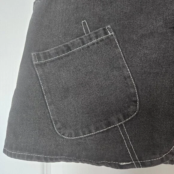 Y2K QM Women’s Black Denim Vest Button Front Pockets Asymmetrical Size S-M - Picture 6 of 13